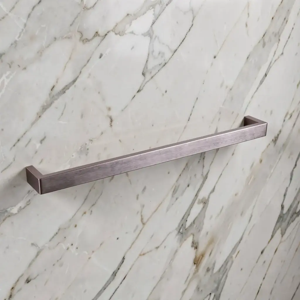 [41031] Cavallo Brushed Nickel Square Single Towel Rail 600mm